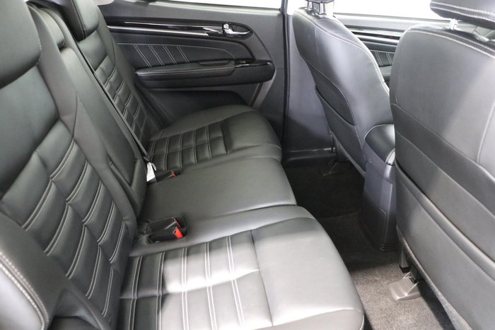 2021 Isuzu MU-X LS-T