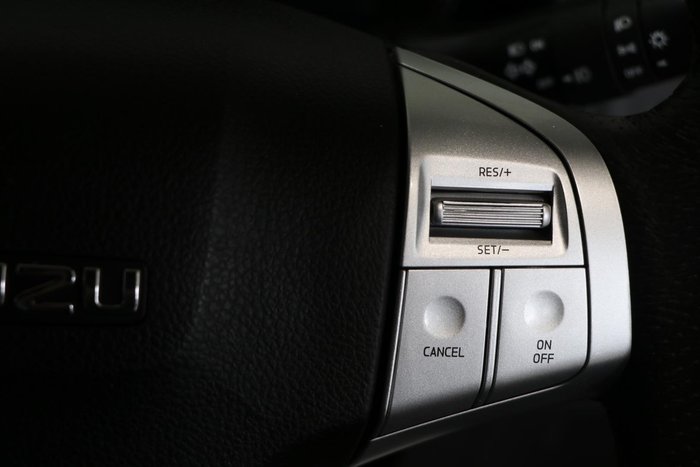 2021 Isuzu MU-X LS-T