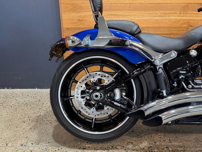 2015 Harley-davidson FXSB SOFTAIL BREAKOUT Superior Blue
