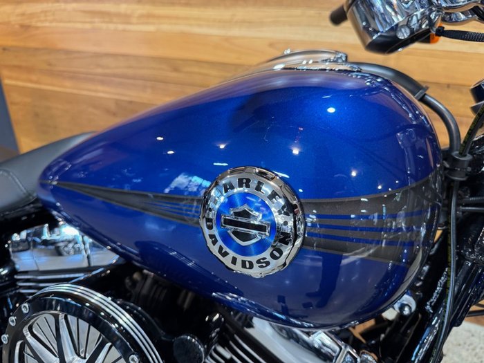 2015 Harley-davidson FXSB SOFTAIL BREAKOUT Superior Blue