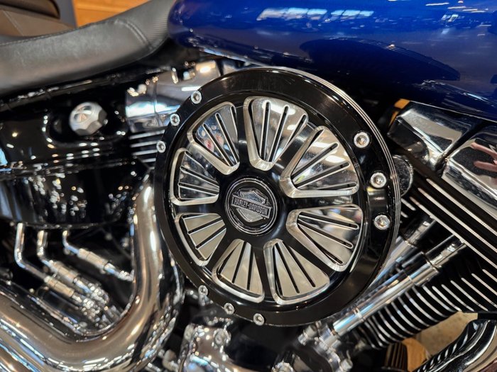 2015 Harley-davidson FXSB SOFTAIL BREAKOUT Superior Blue