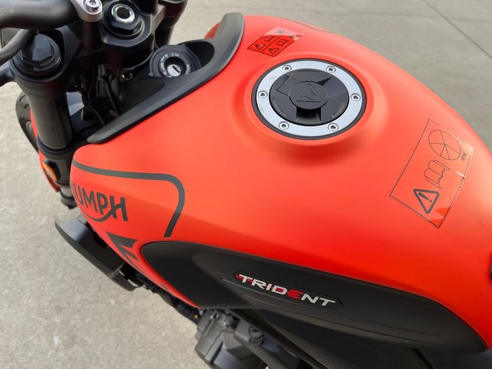 2022 Triumph TRIDENT 660 Orange