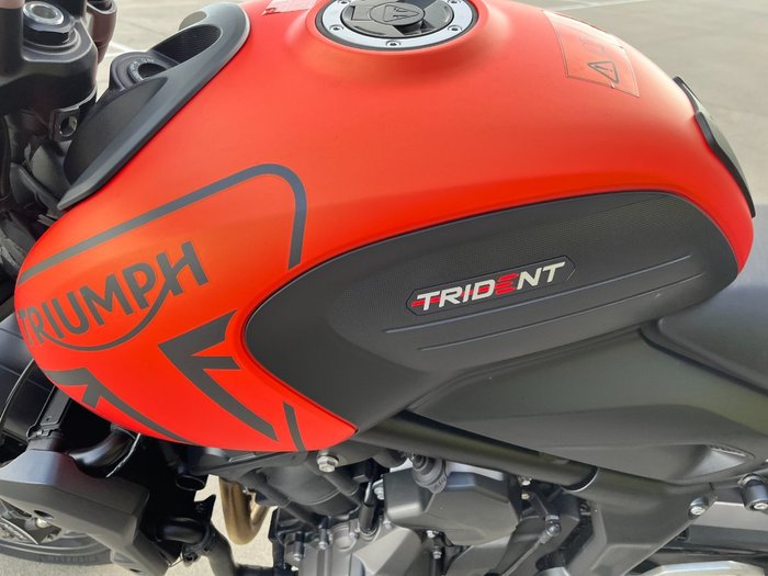 2022 Triumph TRIDENT 660 Orange
