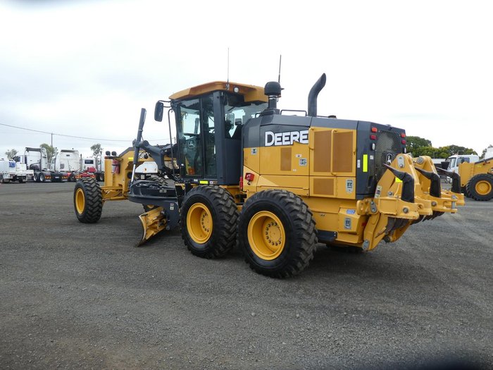 2017 John Deere 770Gp YELLOW