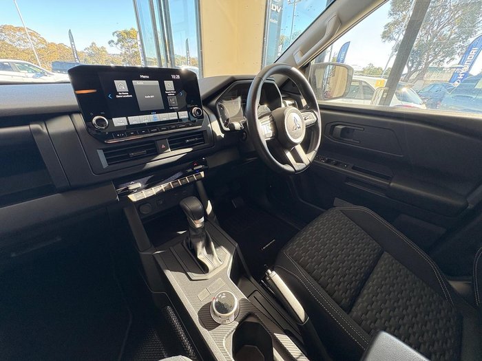 2024 Mitsubishi Triton GLX+