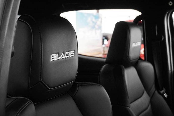 2024 Isuzu D-MAX BLADE