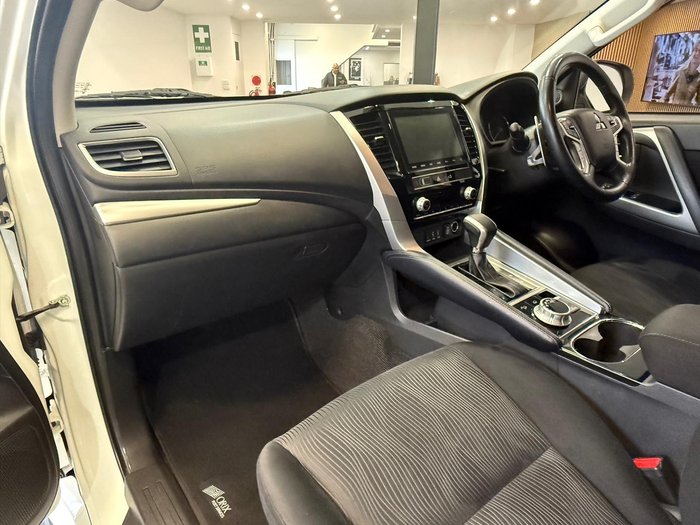 2021 Mitsubishi Pajero Sport GLS