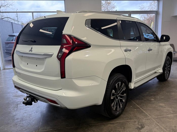 2021 Mitsubishi Pajero Sport GLS