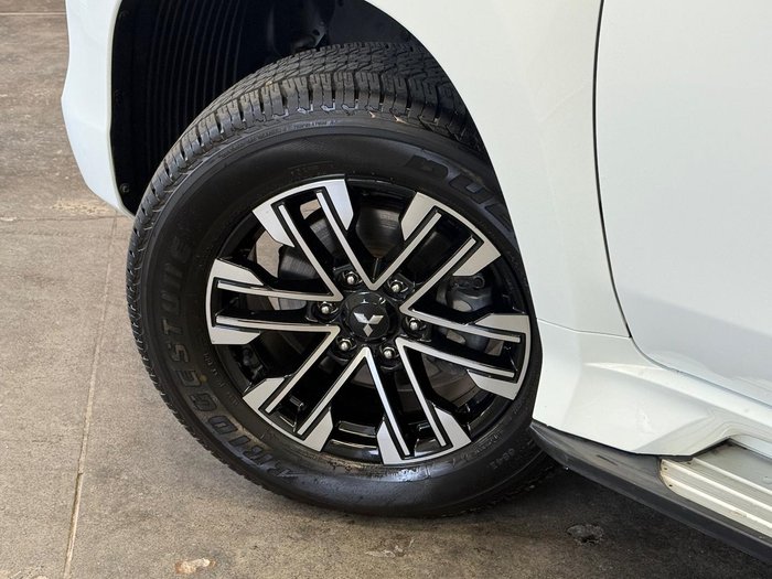 2021 Mitsubishi Pajero Sport GLS