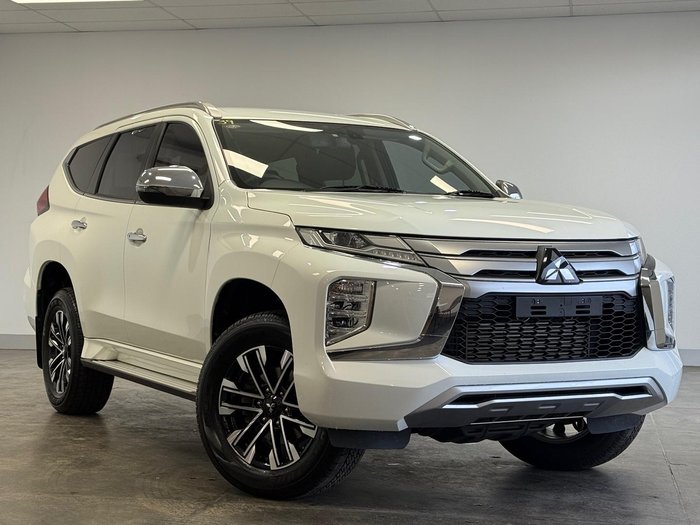 2021 Mitsubishi Pajero Sport GLS