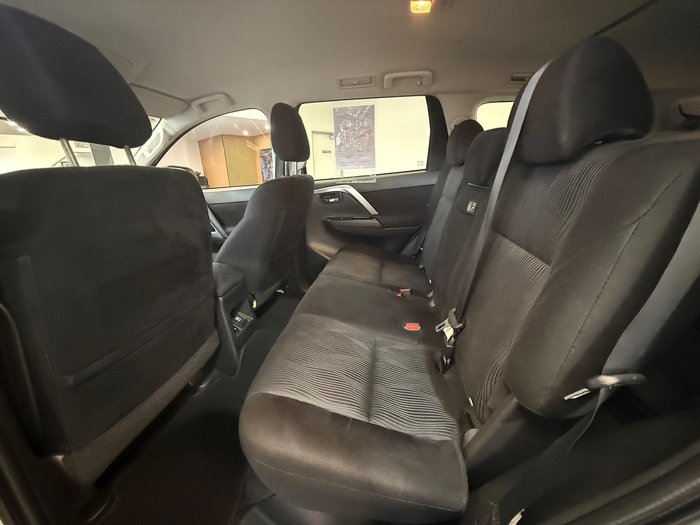 2021 Mitsubishi Pajero Sport GLS