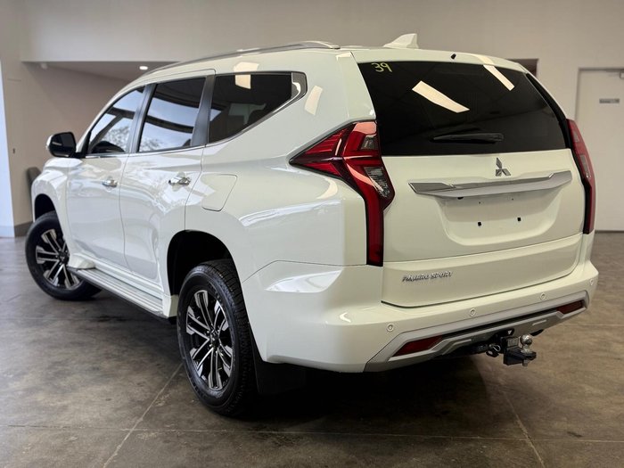 2021 Mitsubishi Pajero Sport GLS
