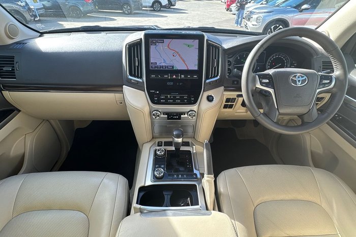2020 Toyota Landcruiser VX
