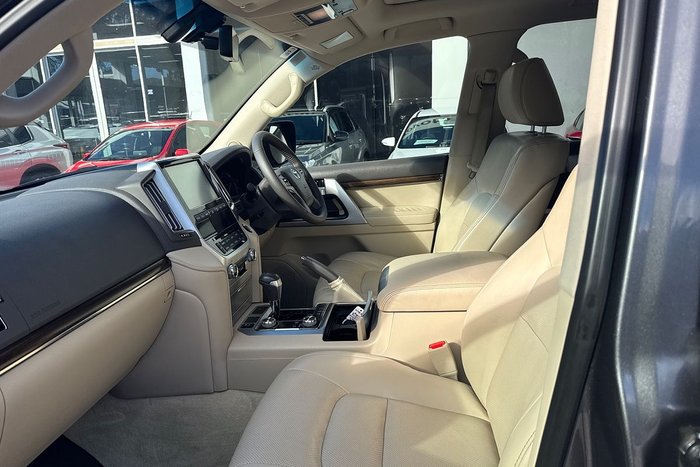 2020 Toyota Landcruiser VX