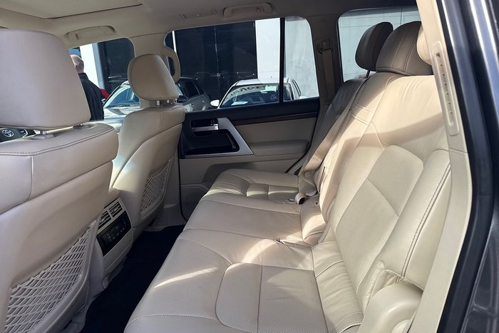 2020 Toyota Landcruiser VX