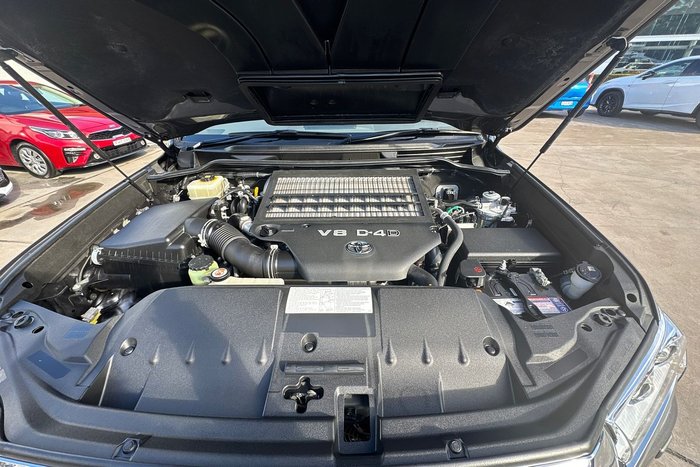 2020 Toyota Landcruiser VX