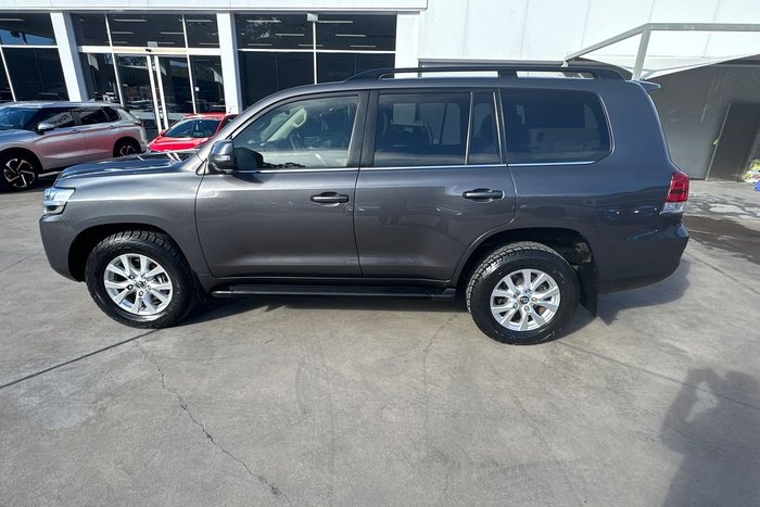 2020 Toyota Landcruiser VX