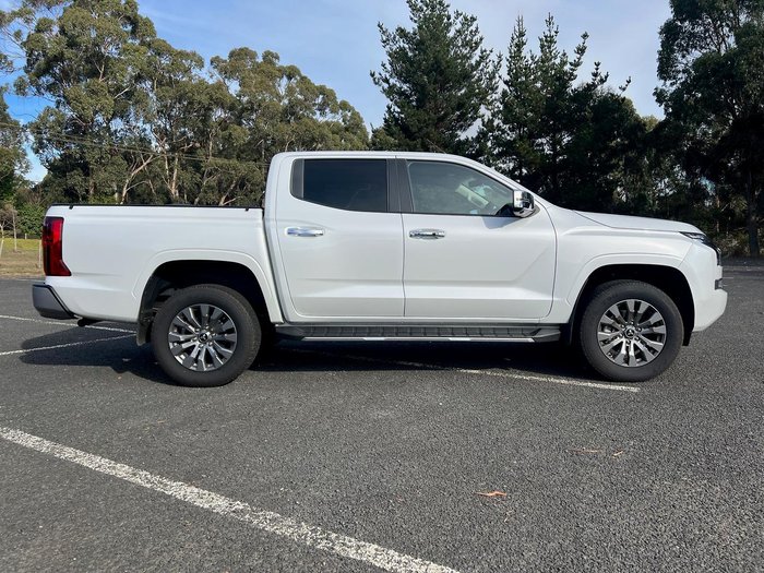 2023 Mitsubishi Triton GLS