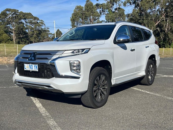 2023 Mitsubishi Pajero Sport GLS