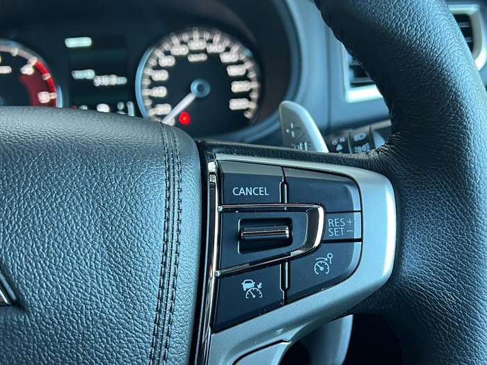2023 Mitsubishi Pajero Sport GLS