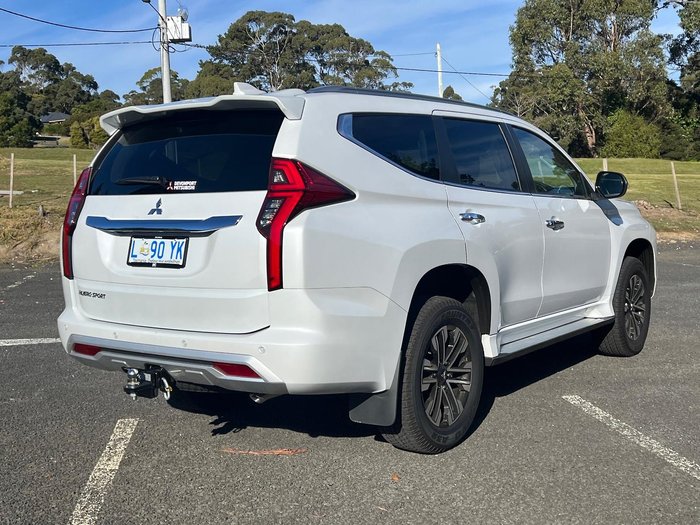 2023 Mitsubishi Pajero Sport GLS