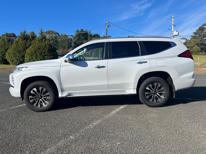 2023 Mitsubishi Pajero Sport GLS
