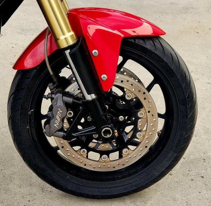 2012 Triumph Tiger 1050 SE ABS Tiger Red