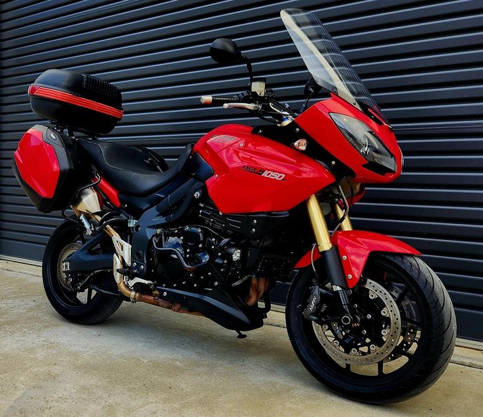 2012 Triumph Tiger 1050 SE ABS Tiger Red