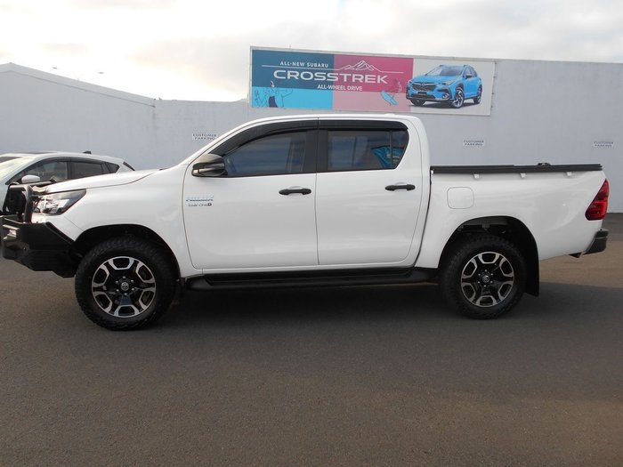 2022 Toyota Hilux SR
