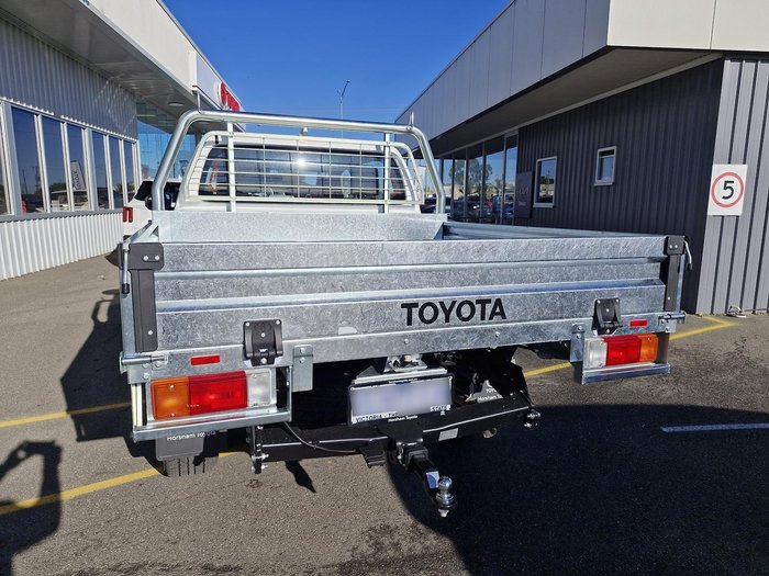 2025 Toyota Hilux SR 48V