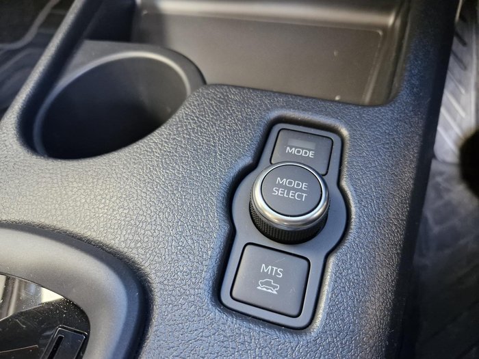 2025 Toyota Hilux SR 48V