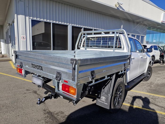 2025 Toyota Hilux SR 48V