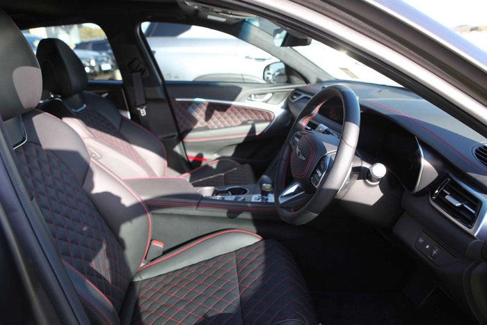 2024 Genesis G70 Sport Line Luxury