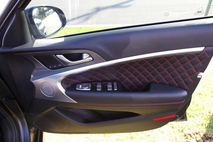 2024 Genesis G70 Sport Line Luxury