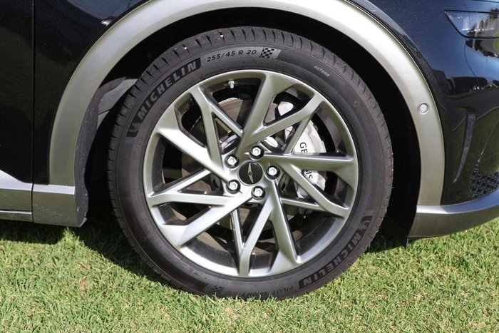 2023 Genesis GV60 AWD