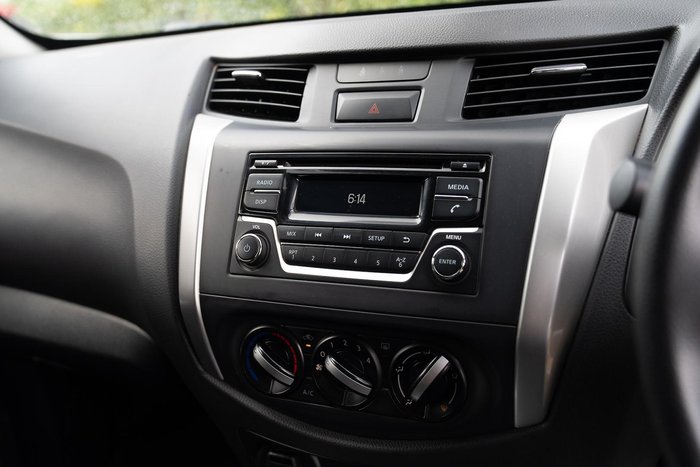 2020 Nissan Navara RX D23 Series 4 4X4 Dual Range Polar White