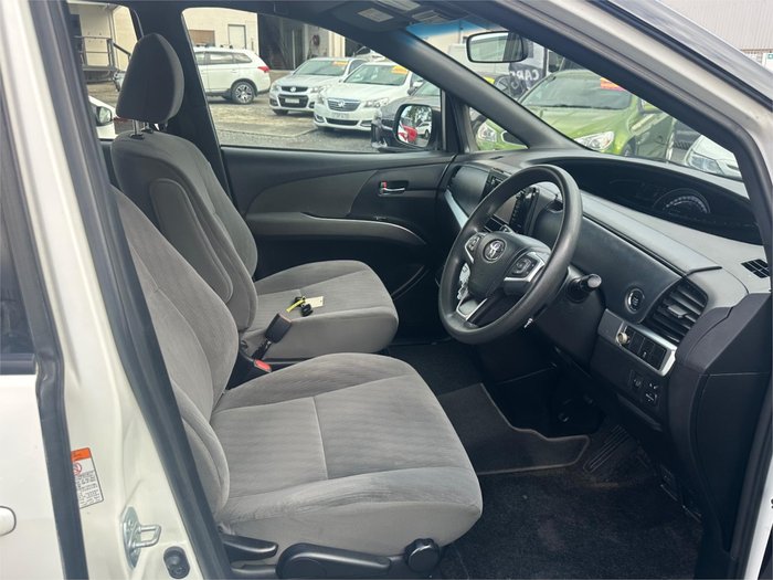 2018 TOYOTA TARAGO GLi