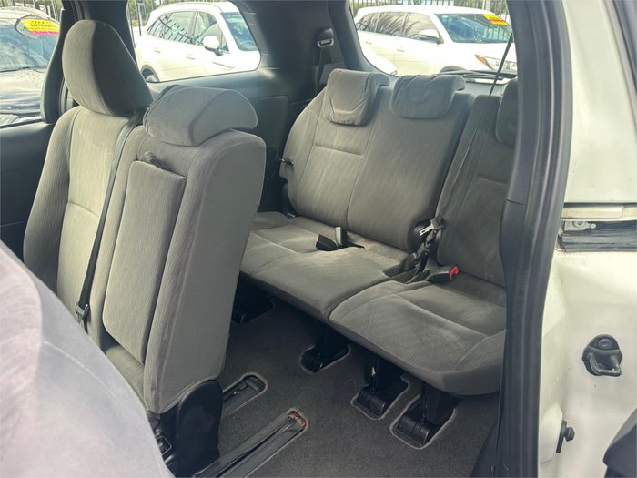 2018 TOYOTA TARAGO GLi