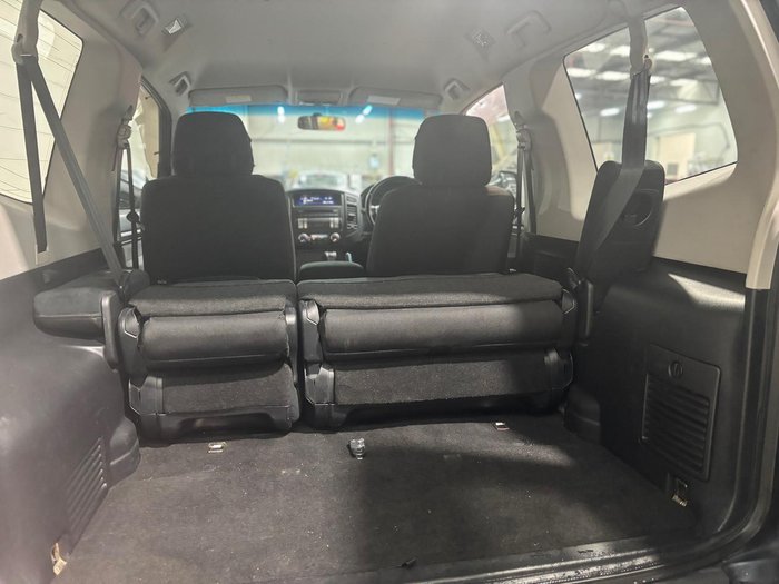 2006 Mitsubishi Pajero VR-X