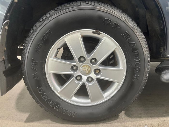 2006 Mitsubishi Pajero VR-X