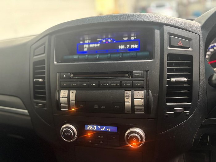 2006 Mitsubishi Pajero VR-X