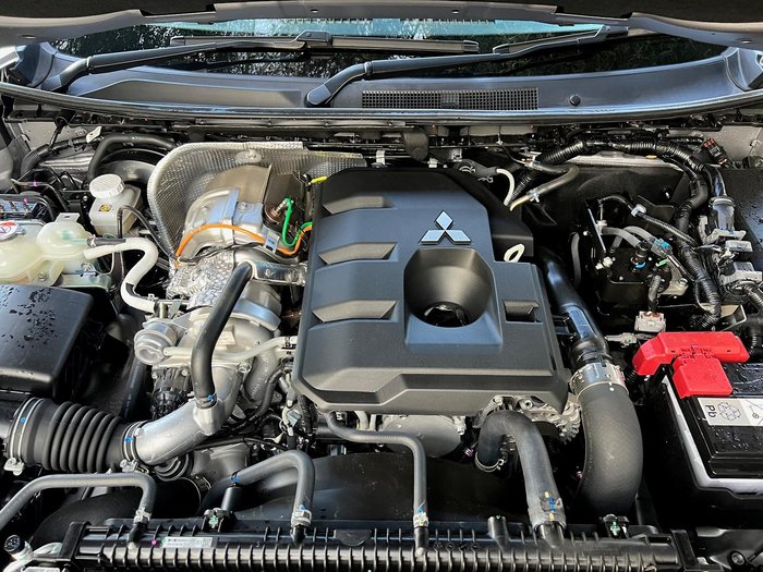 2024 Mitsubishi Triton GLX