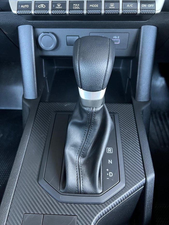 2024 Mitsubishi Triton GLX
