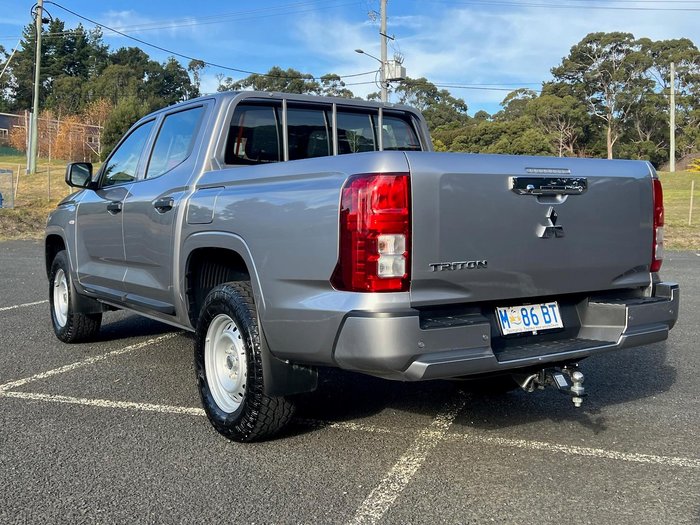 2024 Mitsubishi Triton GLX