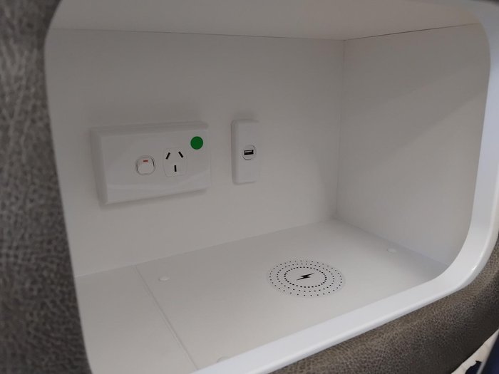 2025 New Age Caravans Manta Ray Mr19e Couples Van With Ensuite Full Composite
