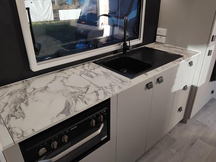 2025 New Age Caravans Manta Ray Mr19e Couples Van With Ensuite Full Composite
