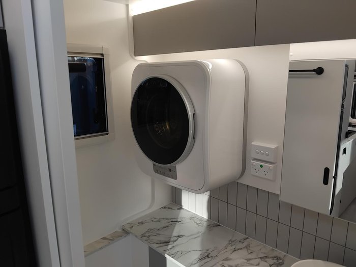 2025 New Age Caravans Manta Ray Mr19e Full Ensuite Price Reduced!