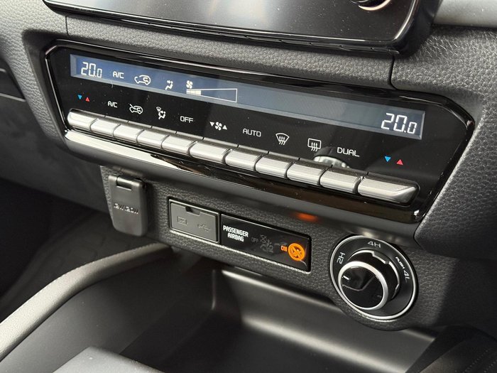 2025 Mazda BT-50 XTR