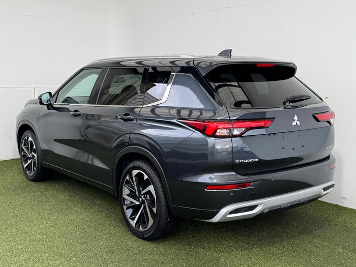 2024 Mitsubishi Outlander Exceed