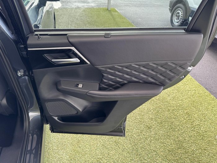 2024 Mitsubishi Outlander Exceed
